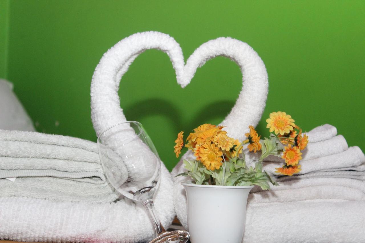 Robins Nest Hotel & Restaurant Deorāli Dış mekan fotoğraf